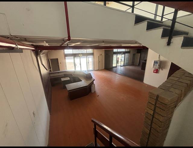 321M² CO-WORKING SPACE TO LET IN BLACKHEATH INDUSTRIAL